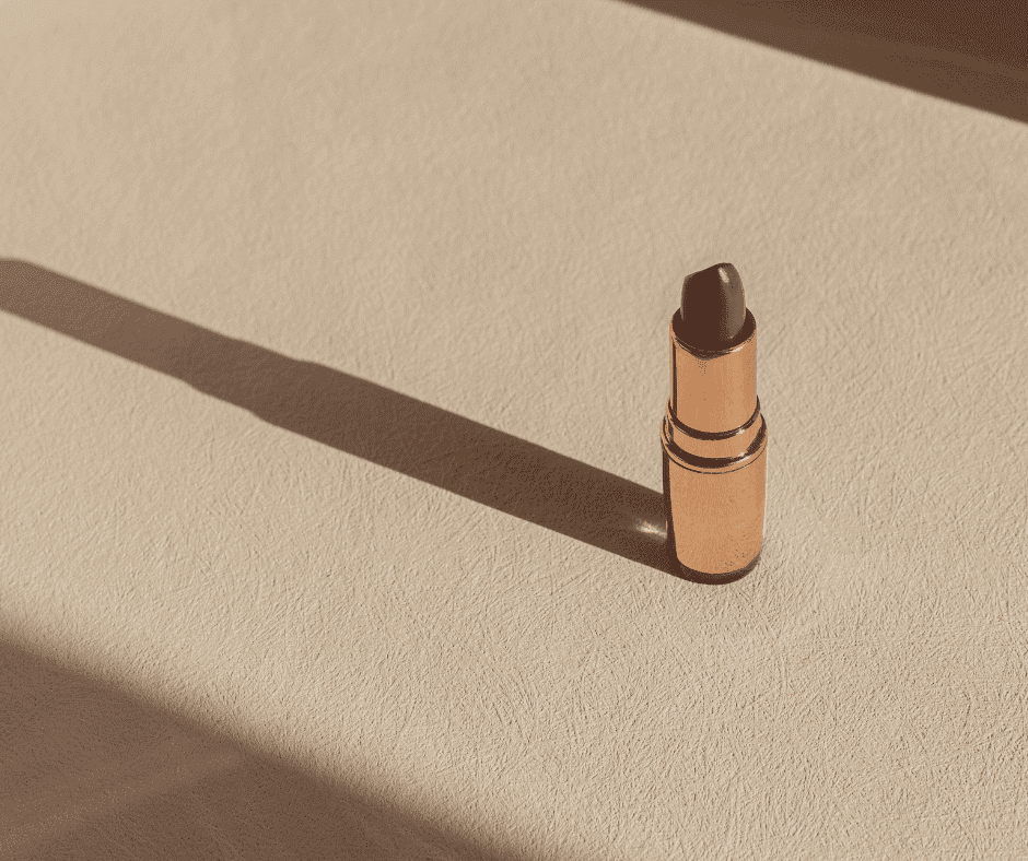 Art of Minimalist Makeup